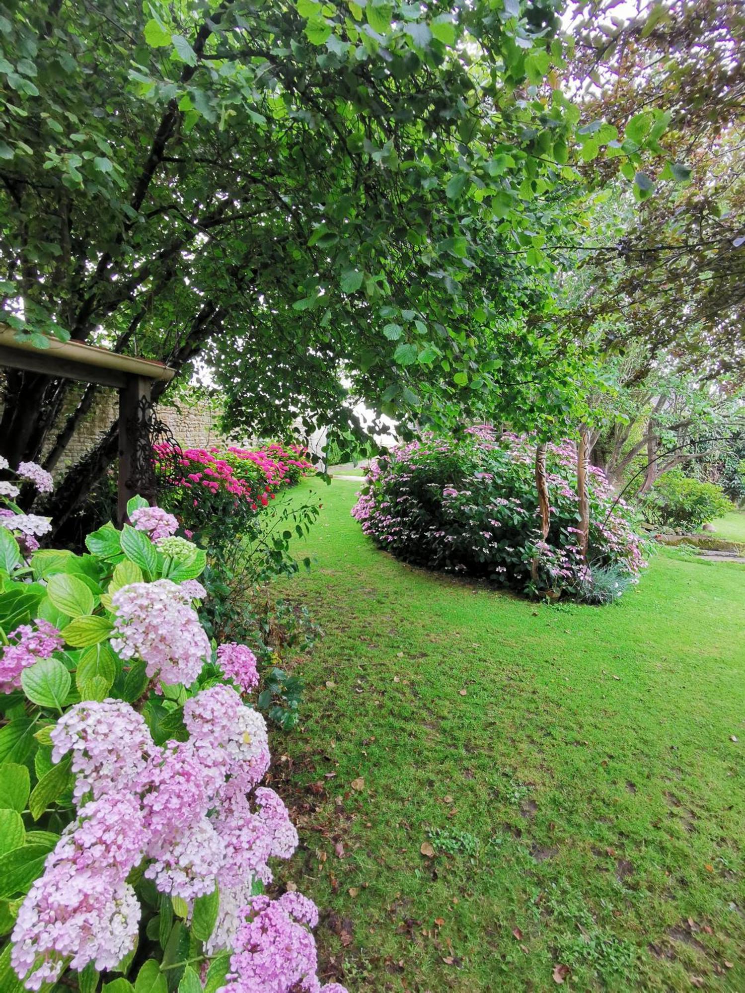 Chambre De L'Iris Sainte-Croix-sur-Mer Luaran gambar